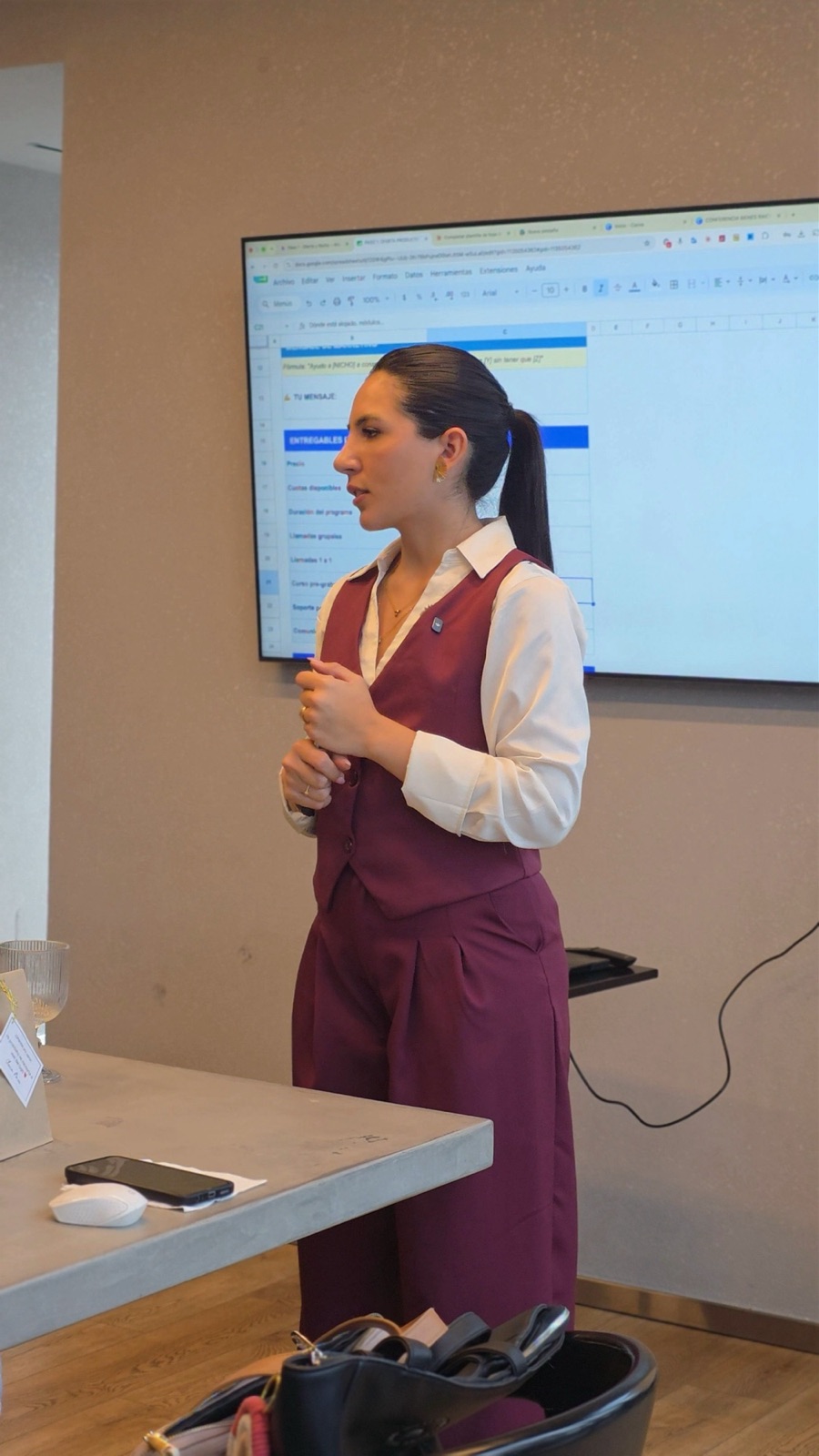 Clara Pérez presentando en su mastermind